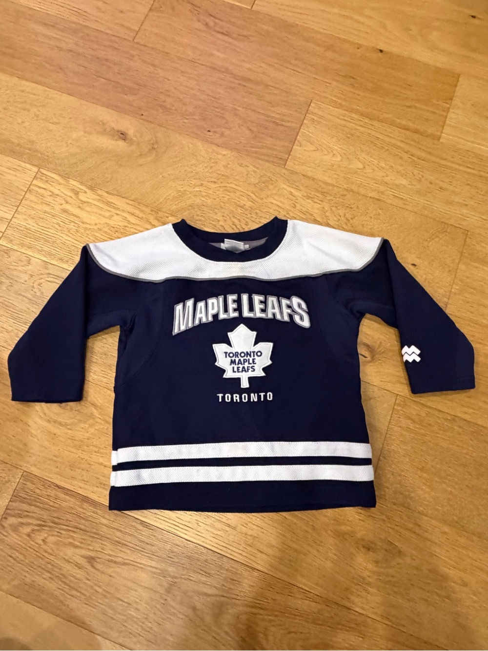 GUC Toronto Maple Leafs Kids Navy Blue Hockey Top